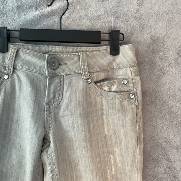 Almost Famous Vintage Y2K Low Rise Capri Jeans Women's Size 5 Rhinestones Bling - Picture 5 of 13